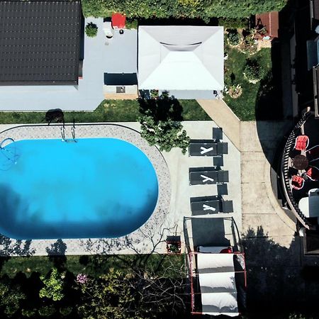 Lux Apartments With Pool Dex Zemun Polje Exterior photo