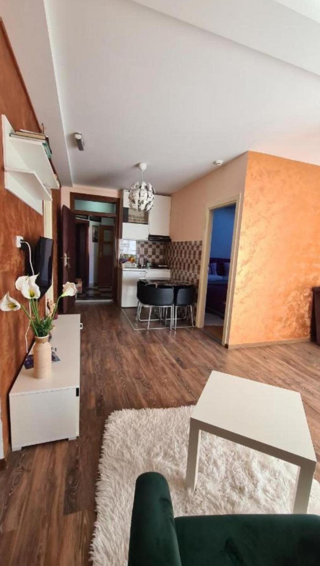 Lux Apartments With Pool Dex Zemun Polje Exterior photo